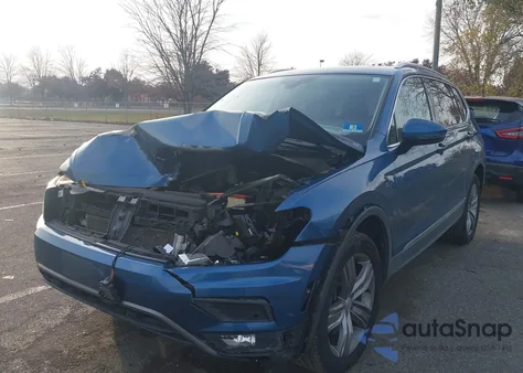 2020 Volkswagen Tiguan 2.0T Se/2.0T Se R-Line Black/2.0T Sel z USA, uszkodzony, nr VIN 3VV2B7AX9LM077430